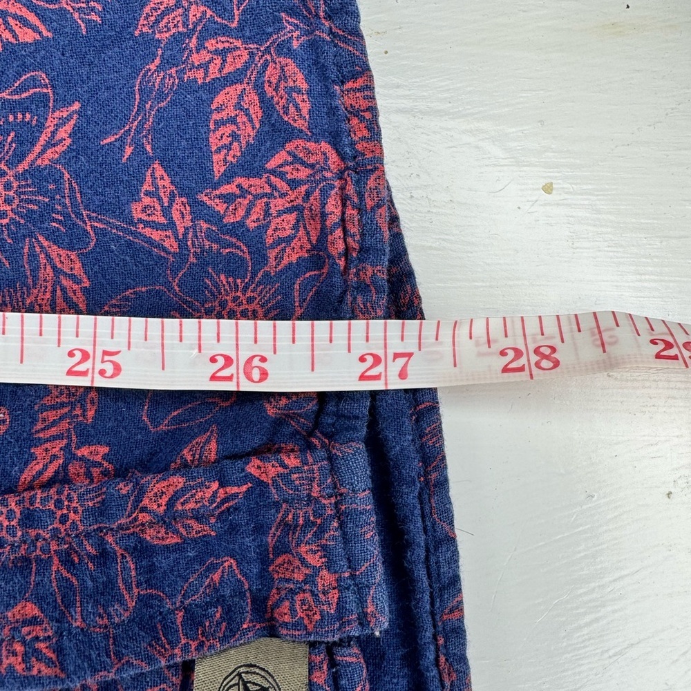 Men's Cotton Button-Down Shirt in Navy with Pink Floral Print By Banana Republic - Picture 12 of 13
